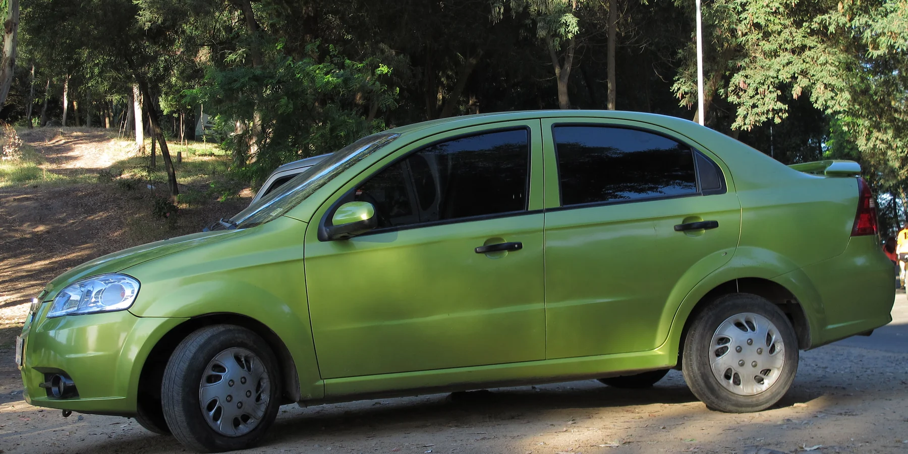 Chevrolet Aveo T250 седан, вид сбоку