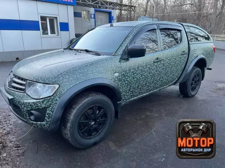 Mitsubishi L200, 2013