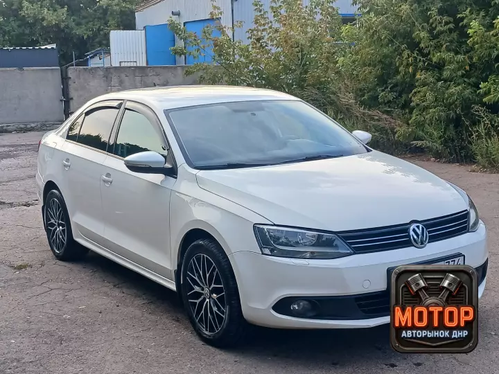 Volkswagen Jetta, 2013