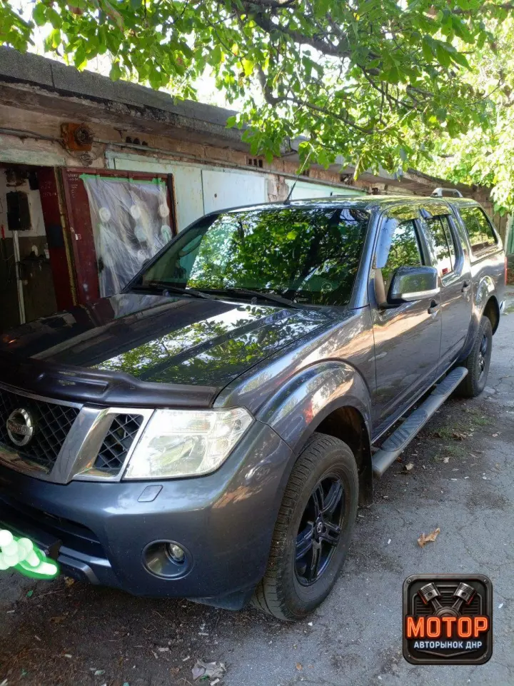Nissan Navara, 2011
