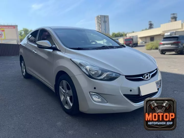 HYUNDAI Elantra, 2012