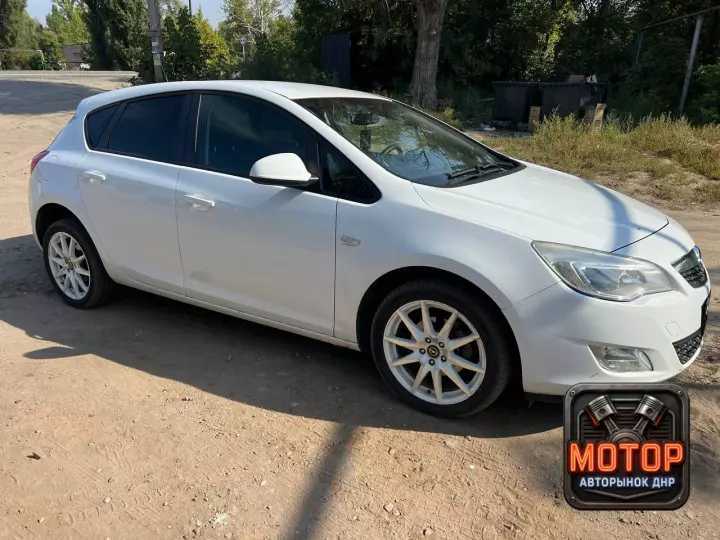 Opel Astra J, 2012