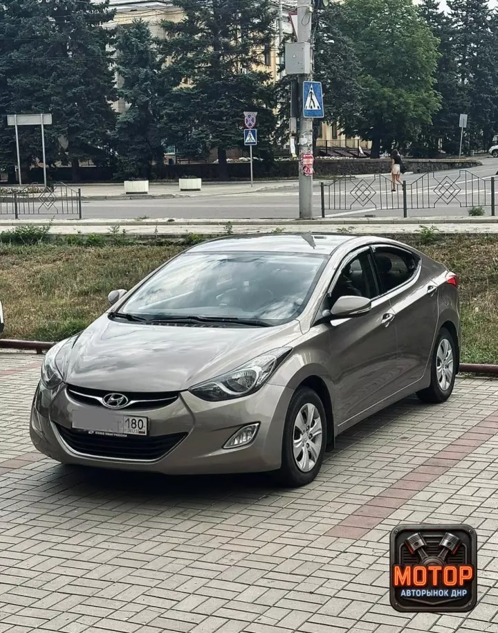 Hyundai Elantra, год не указан