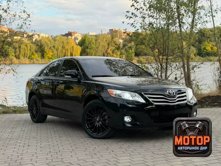 Toyota Camry, 2011