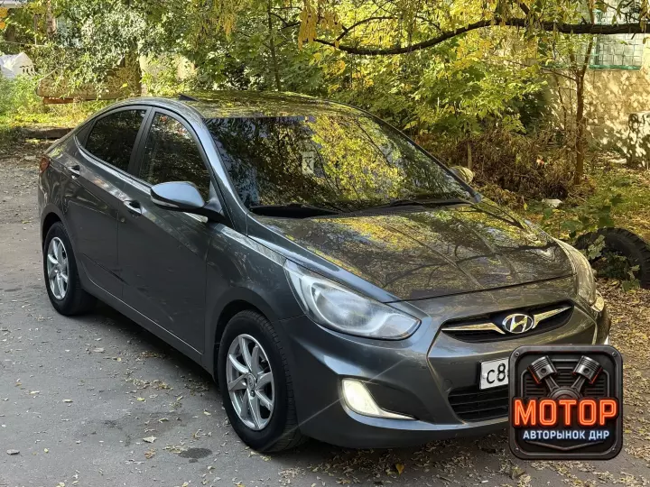 Hyundai Accent, 2011