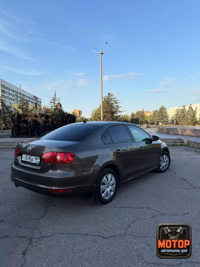 Volkswagen Jetta, 2012