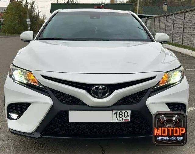 Toyota Camry, 2018