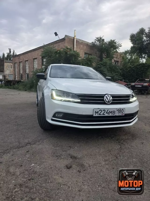 Volkswagen Jetta, 2015
